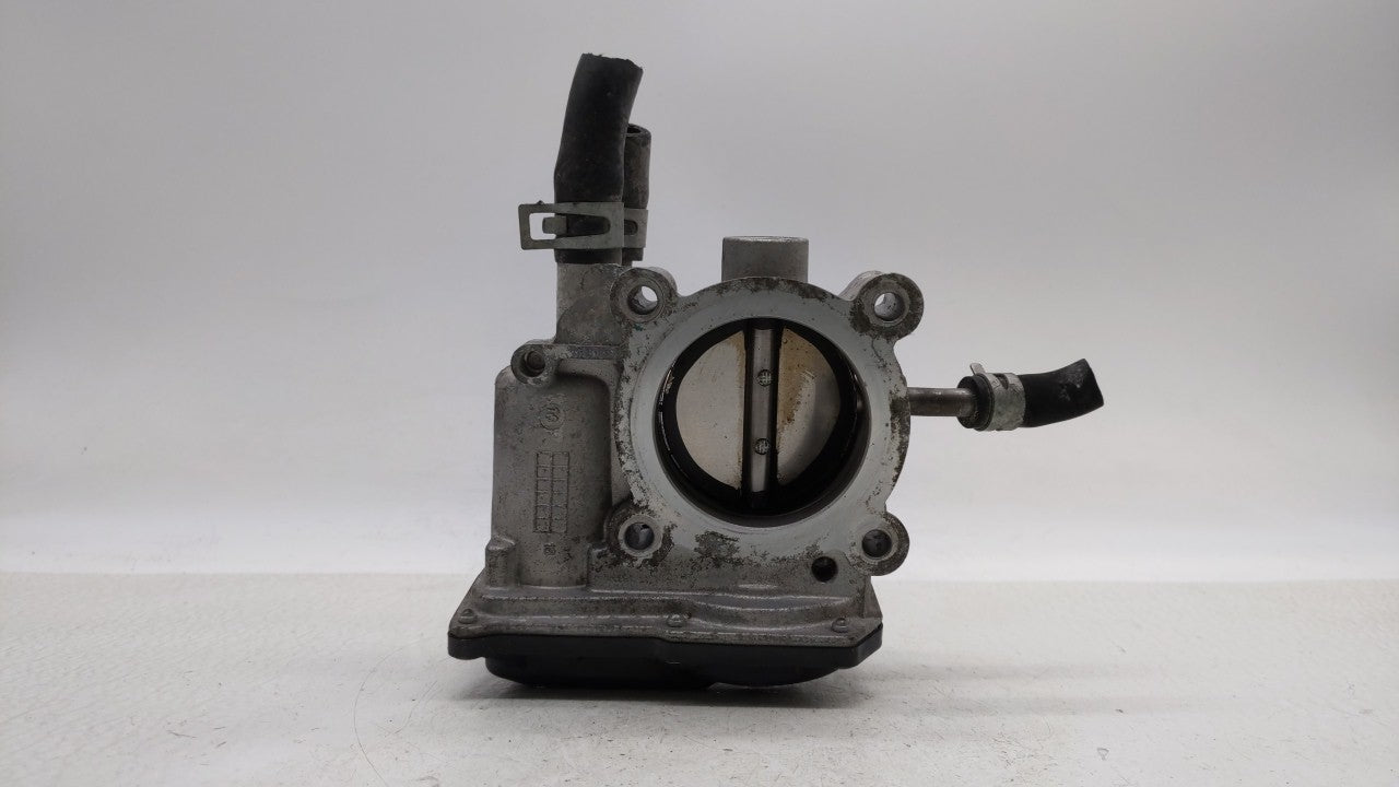 2012-2019 Kia Soul Throttle Body P/N:5302-1S02 35100-2B300 Fits Fits 2012 2013 2014 2015 2016 2017 2018 2019 OEM Used Auto P