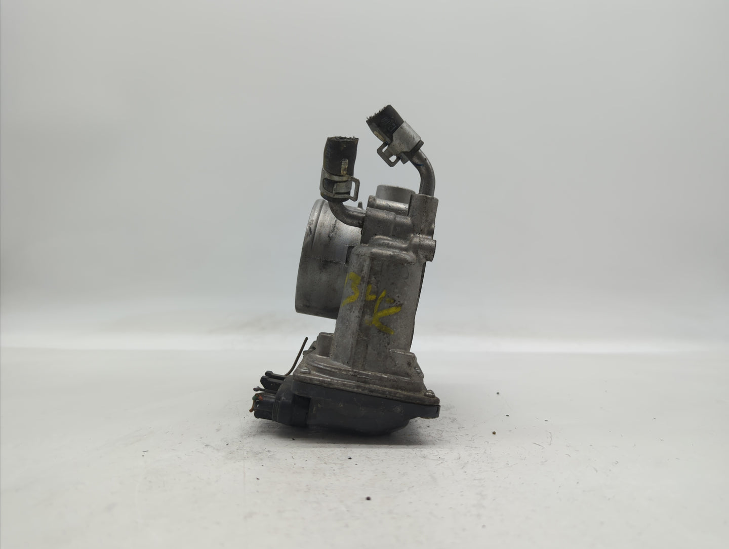 2014-2019 Kia Soul Throttle Body P/N:35100-2E000 1306040697 Fits Fits 2011 2012 2013 2014 2015 2016 2017 2018 2019 OEM Used 