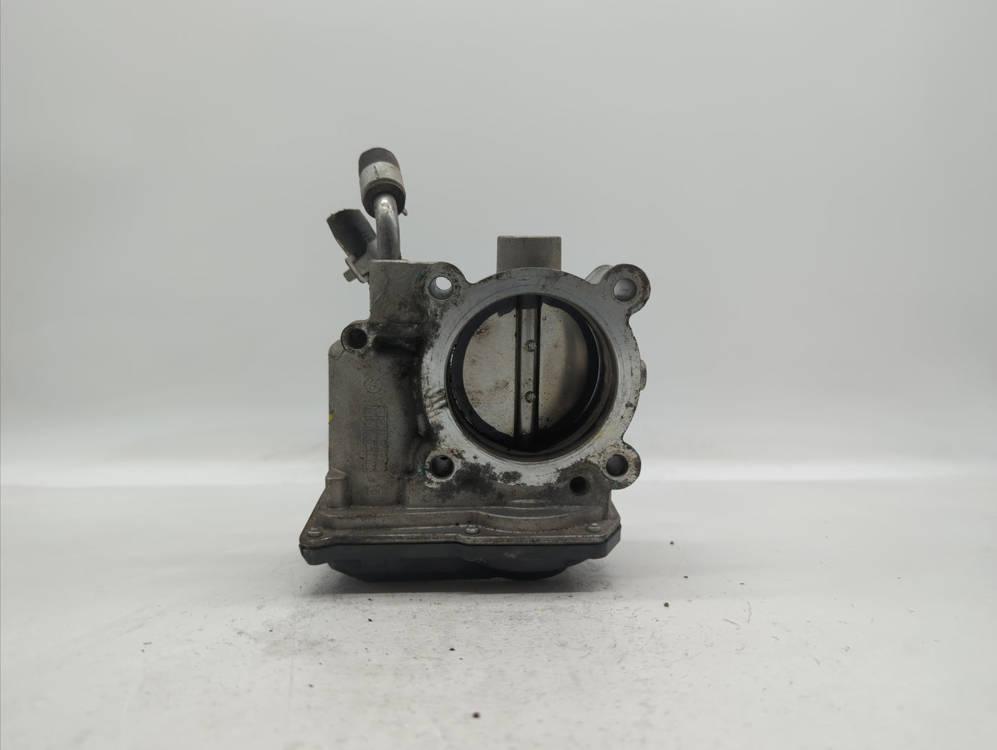 2014-2019 Kia Soul Throttle Body P/N:35100-2E000 1306040697 Fits Fits 2011 2012 2013 2014 2015 2016 2017 2018 2019 OEM Used 
