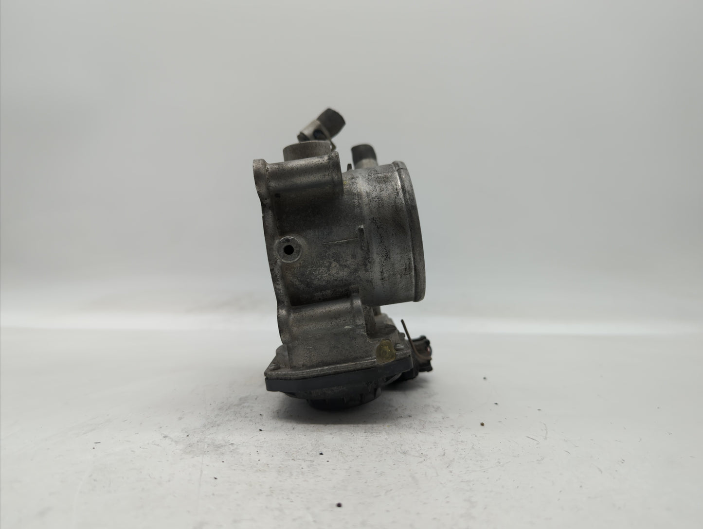 2014-2019 Kia Soul Throttle Body P/N:35100-2E000 1306040697 Fits Fits 2011 2012 2013 2014 2015 2016 2017 2018 2019 OEM Used 