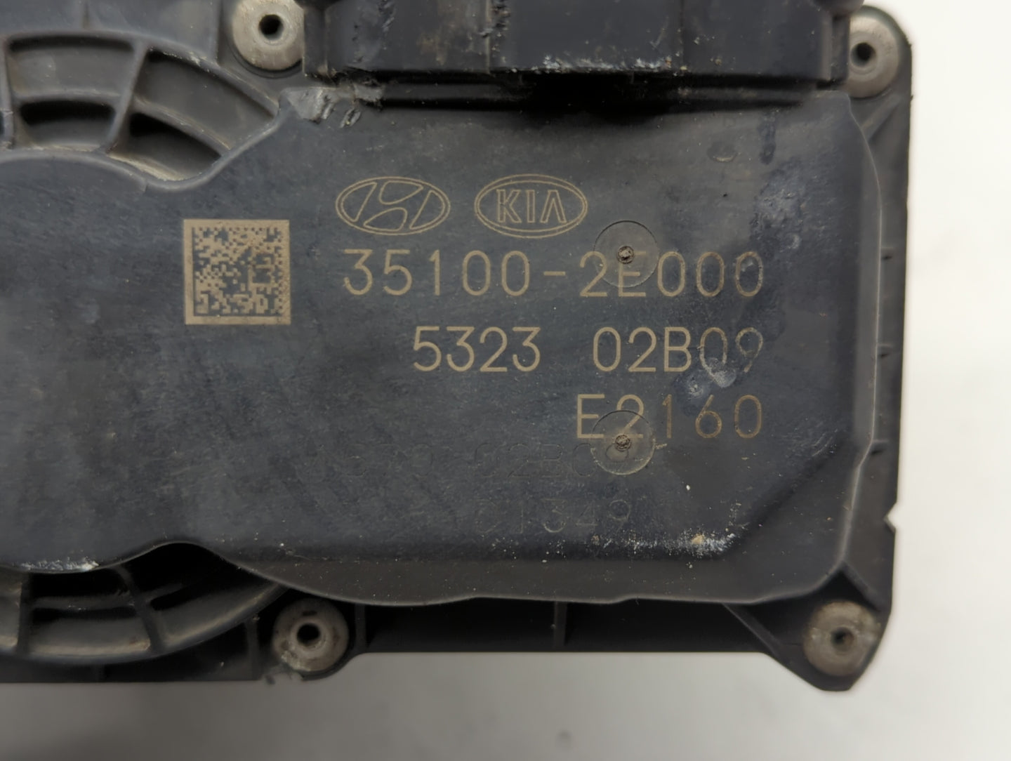 2014-2019 Kia Soul Throttle Body P/N:35100-2E000 1306040697 Fits Fits 2011 2012 2013 2014 2015 2016 2017 2018 2019 OEM Used 