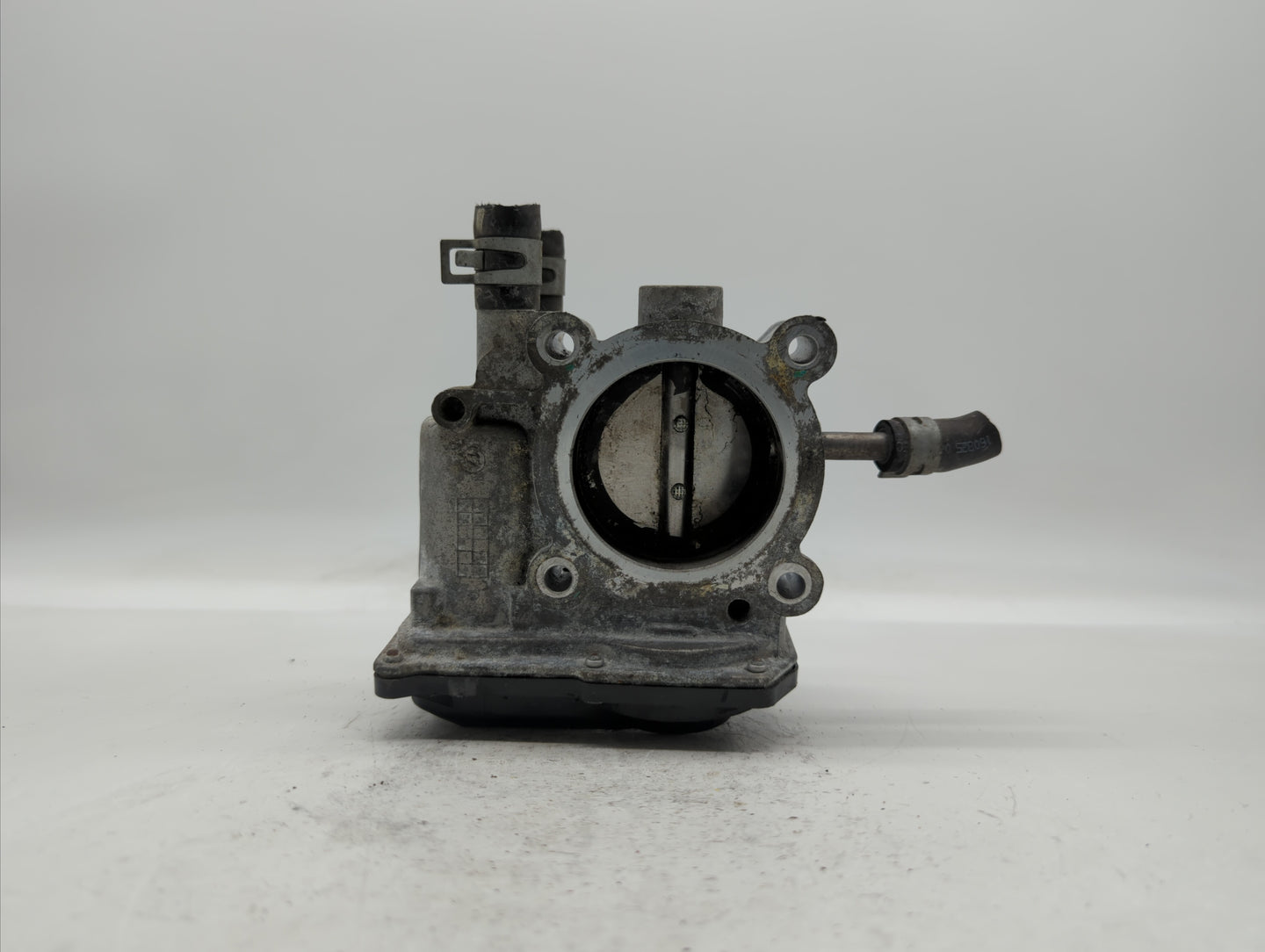 2012-2019 Kia Soul Throttle Body P/N:35100-2B310 5302-1S02, 35100-2B300 Fits Fits 2012 2013 2014 2015 2016 2017 2018 2019 OE