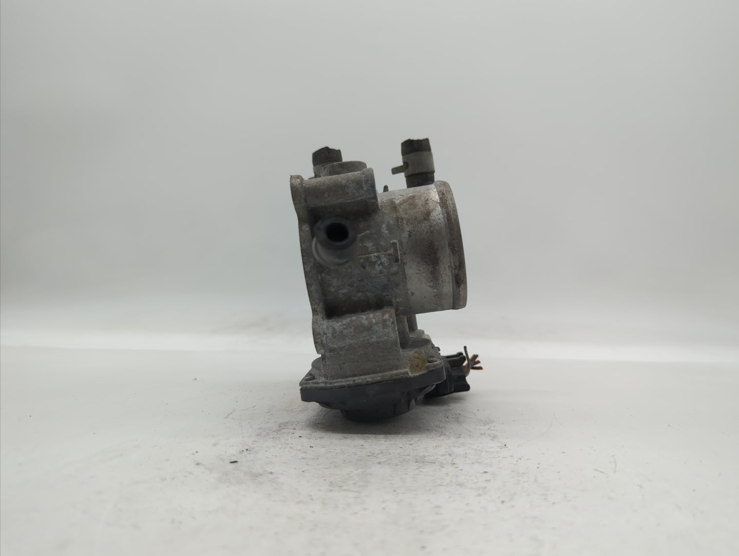 2012-2019 Kia Soul Throttle Body P/N:35100-2B310 5302-1S02, 35100-2B300 Fits Fits 2012 2013 2014 2015 2016 2017 2018 2019 OE