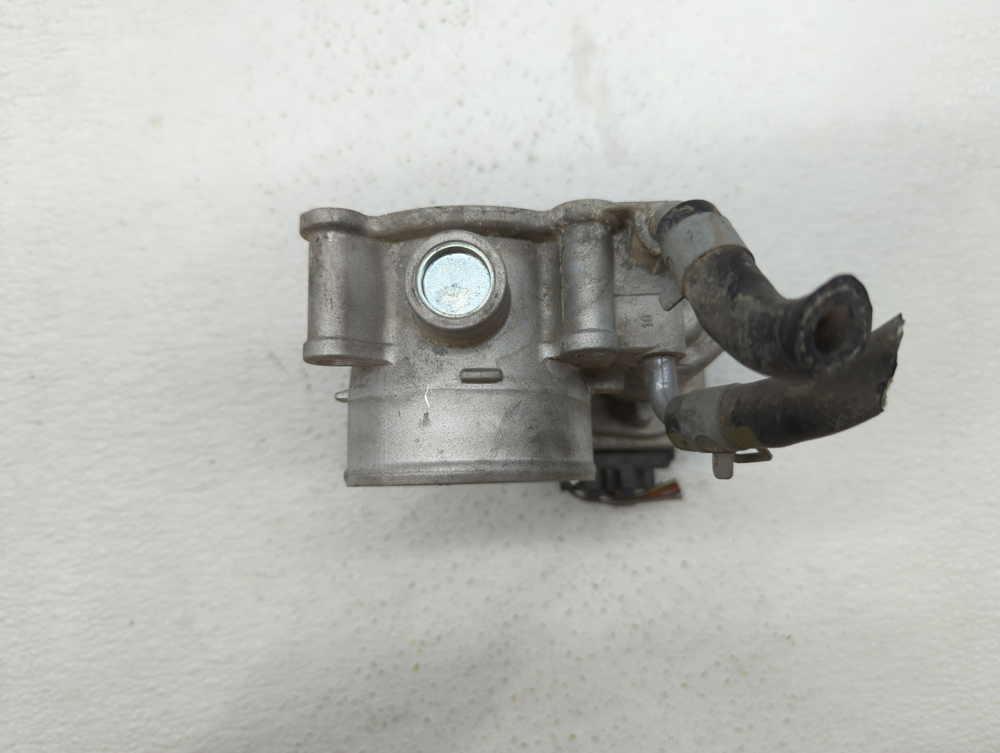 2014-2019 Kia Soul Throttle Body P/N:35100-2E000 1302150124, 35100-2E710 Fits Fits 2011 2012 2013 2014 2015 2016 2017 2018 2