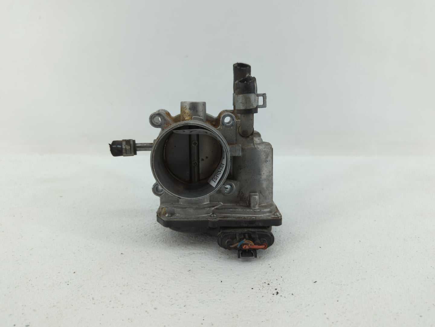 2012-2019 Kia Soul Throttle Body P/N:35100-2B300 Fits Fits 2012 2013 2014 2015 2016 2017 2018 2019 OEM Used Auto Parts - Oem