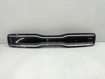 compare product 2017-2019 Kia Soul Front Grille Bumper Not Included