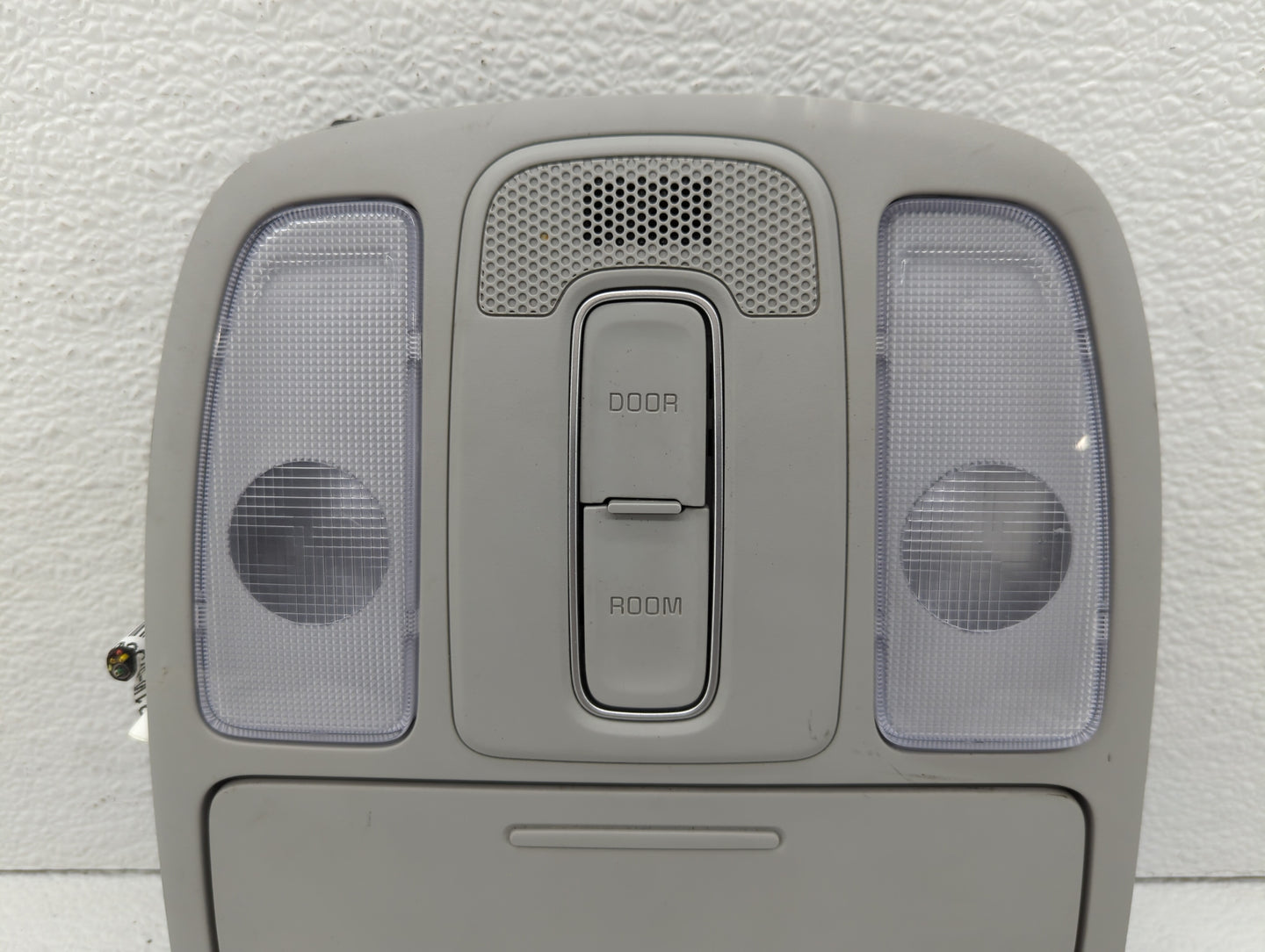 2014-2019 Kia Soul Overhead Roof Console Grey - Oemusedautoparts1.com
