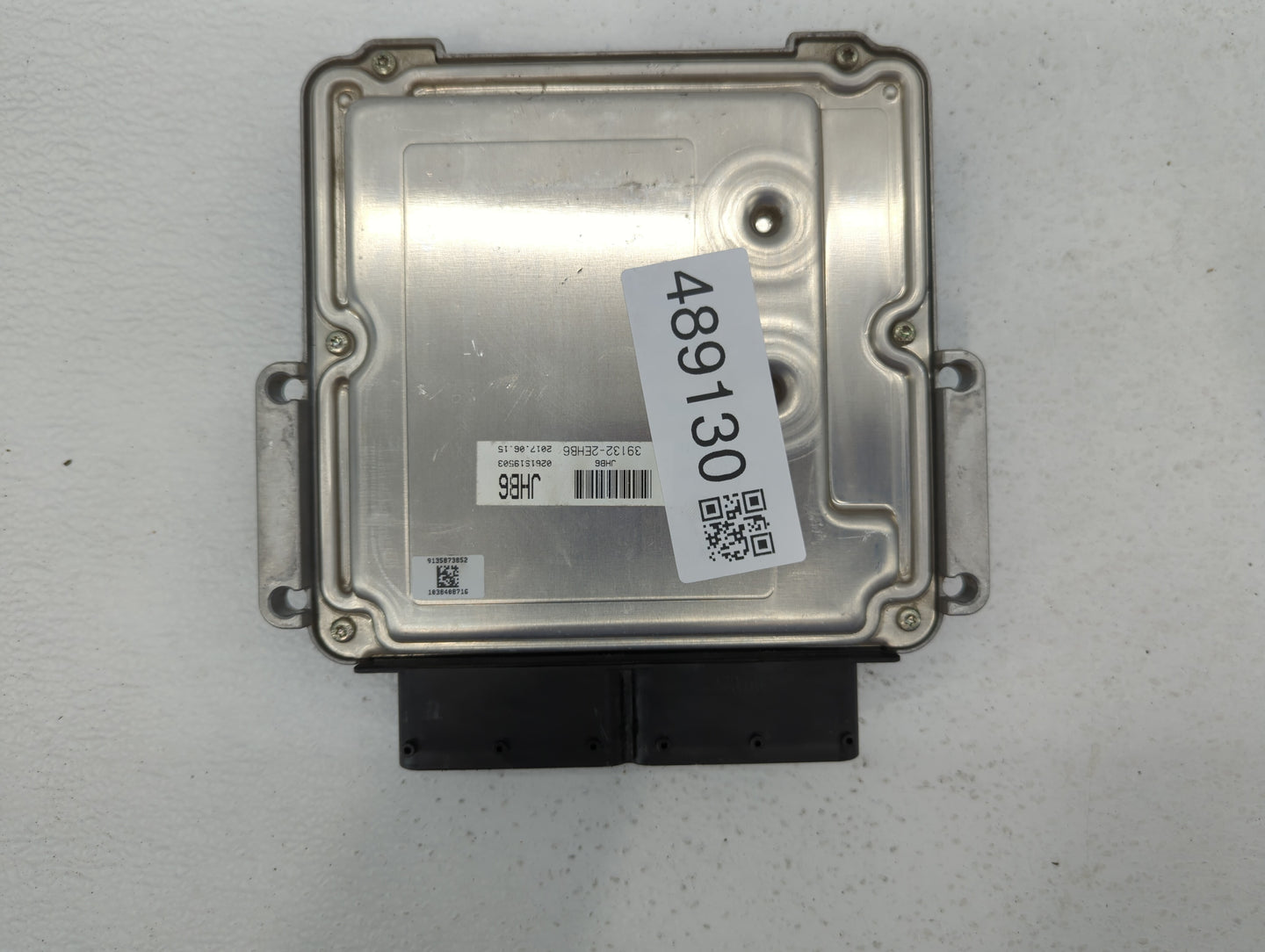 2018 Kia Soul PCM Engine Control Computer ECU ECM PCU OEM P/N:39133-2EHB6 39133-2EHB8 Fits OEM Used Auto Parts - Oemusedauto