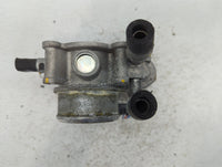 2017-2021 Kia Soul Throttle Body P/N:35100-2B340 Fits Fits 2015 2016 2017 2018 2019 2020 2021 2022 OEM Used Auto Parts - Oem