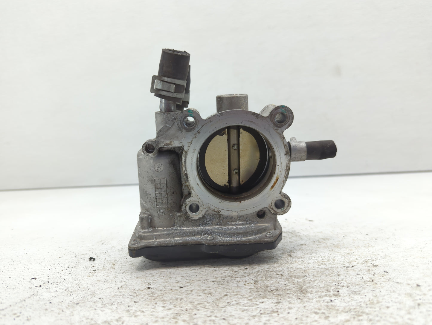 2017-2021 Kia Soul Throttle Body P/N:35100-2B340 Fits Fits 2015 2016 2017 2018 2019 2020 2021 2022 OEM Used Auto Parts - Oem