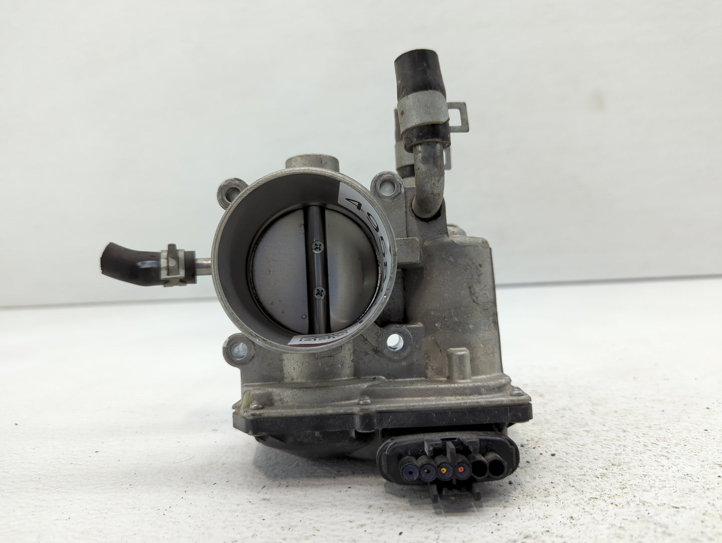 2012-2019 Kia Soul Throttle Body P/N:35100-2B300 Fits Fits 2012 2013 2014 2015 2016 2017 2018 2019 OEM Used Auto Parts - Oem