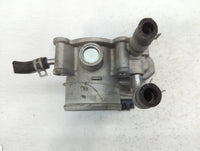 2012-2019 Kia Soul Throttle Body P/N:35100-2B300 Fits Fits 2012 2013 2014 2015 2016 2017 2018 2019 OEM Used Auto Parts - Oem
