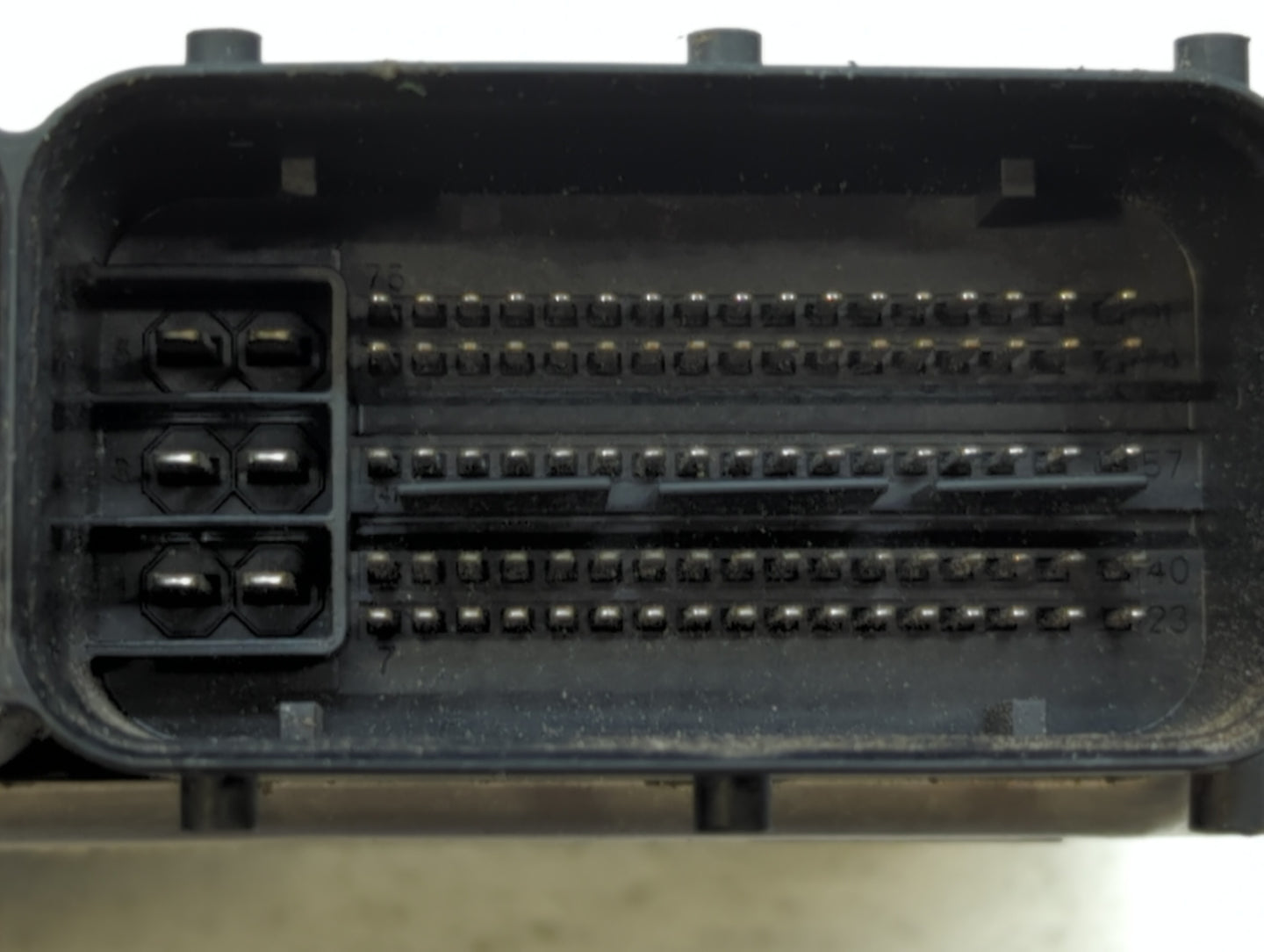 2017-2018 Kia Soul PCM Engine Control Computer ECU ECM PCU OEM P/N:39133-2EHB6 39131-2EHB0 Fits Fits 2017 2018 OEM Used Auto