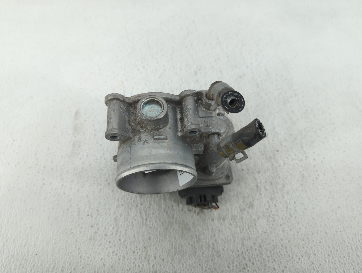 2014-2019 Kia Soul Throttle Body P/N:35100-2E000 Fits Fits 2011 2012 2013 2014 2015 2016 2017 2018 2019 2020 2021 OEM Used A