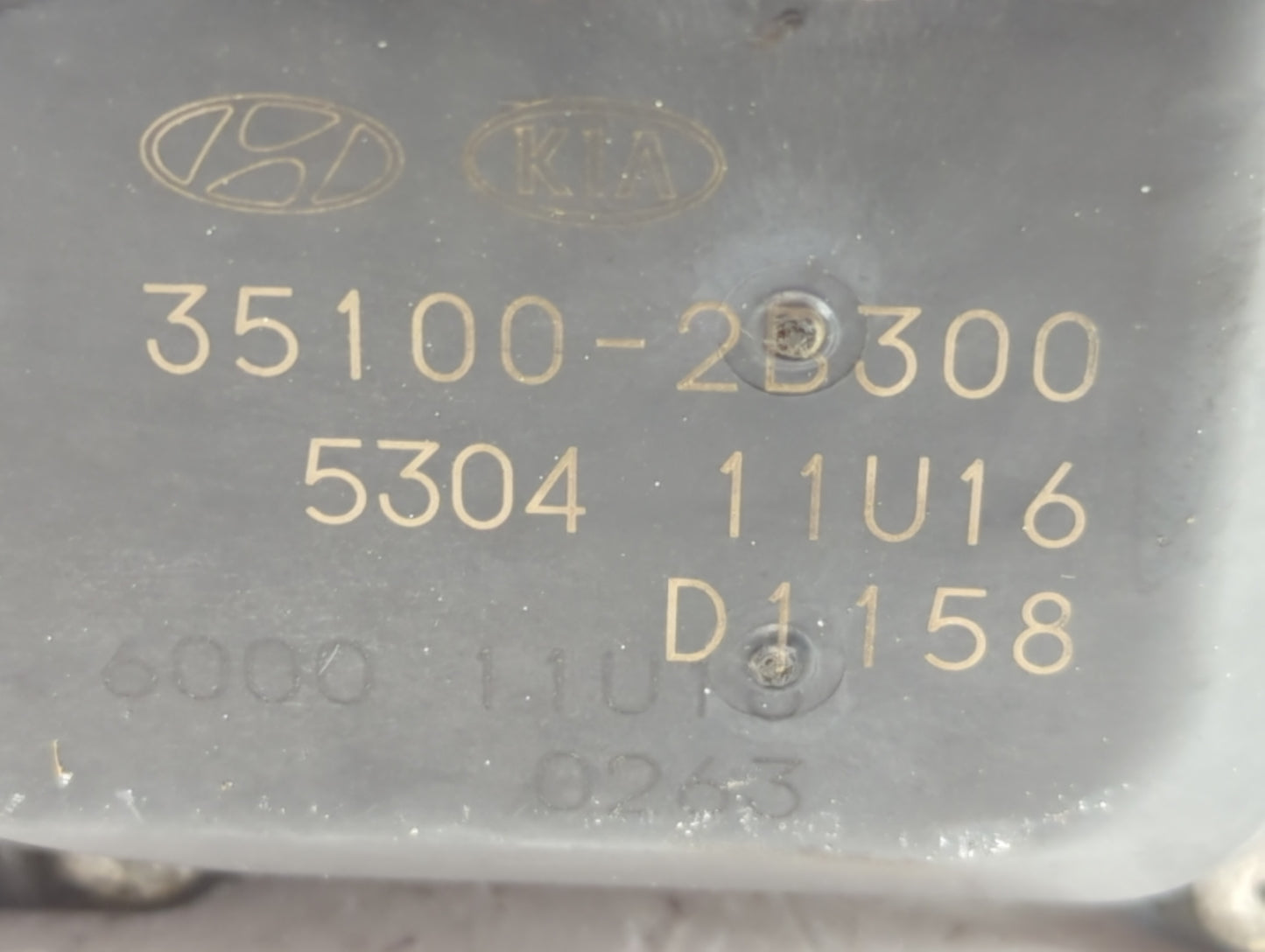 2012-2019 Kia Soul Throttle Body P/N:35100-2B300 Fits Fits 2012 2013 2014 2015 2016 2017 2018 2019 OEM Used Auto Parts - Oem