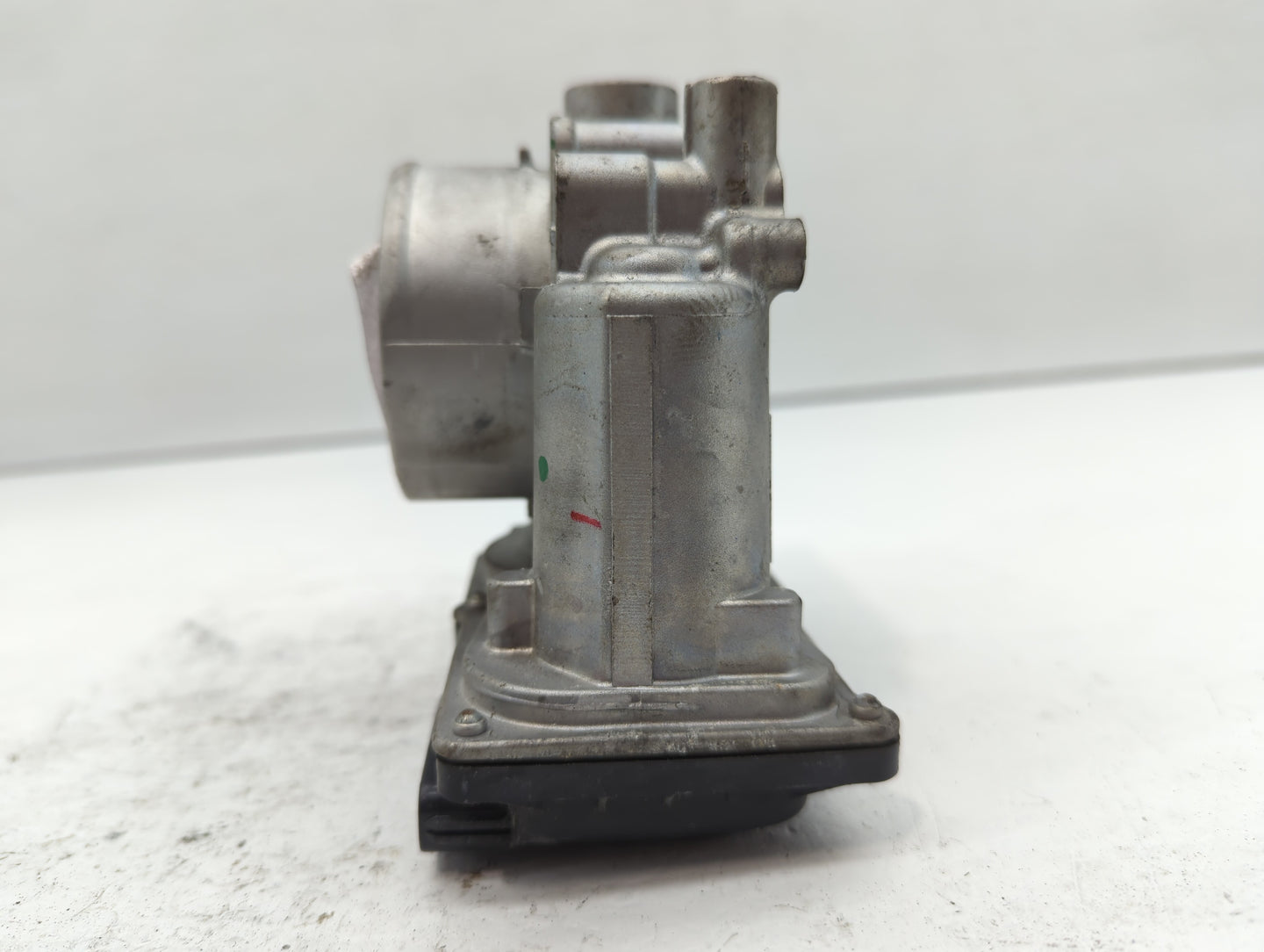 2014-2019 Kia Soul Throttle Body P/N:35100-2E710 35100-2E000 Fits Fits 2011 2012 2013 2014 2015 2016 2017 2018 2019 2020 202