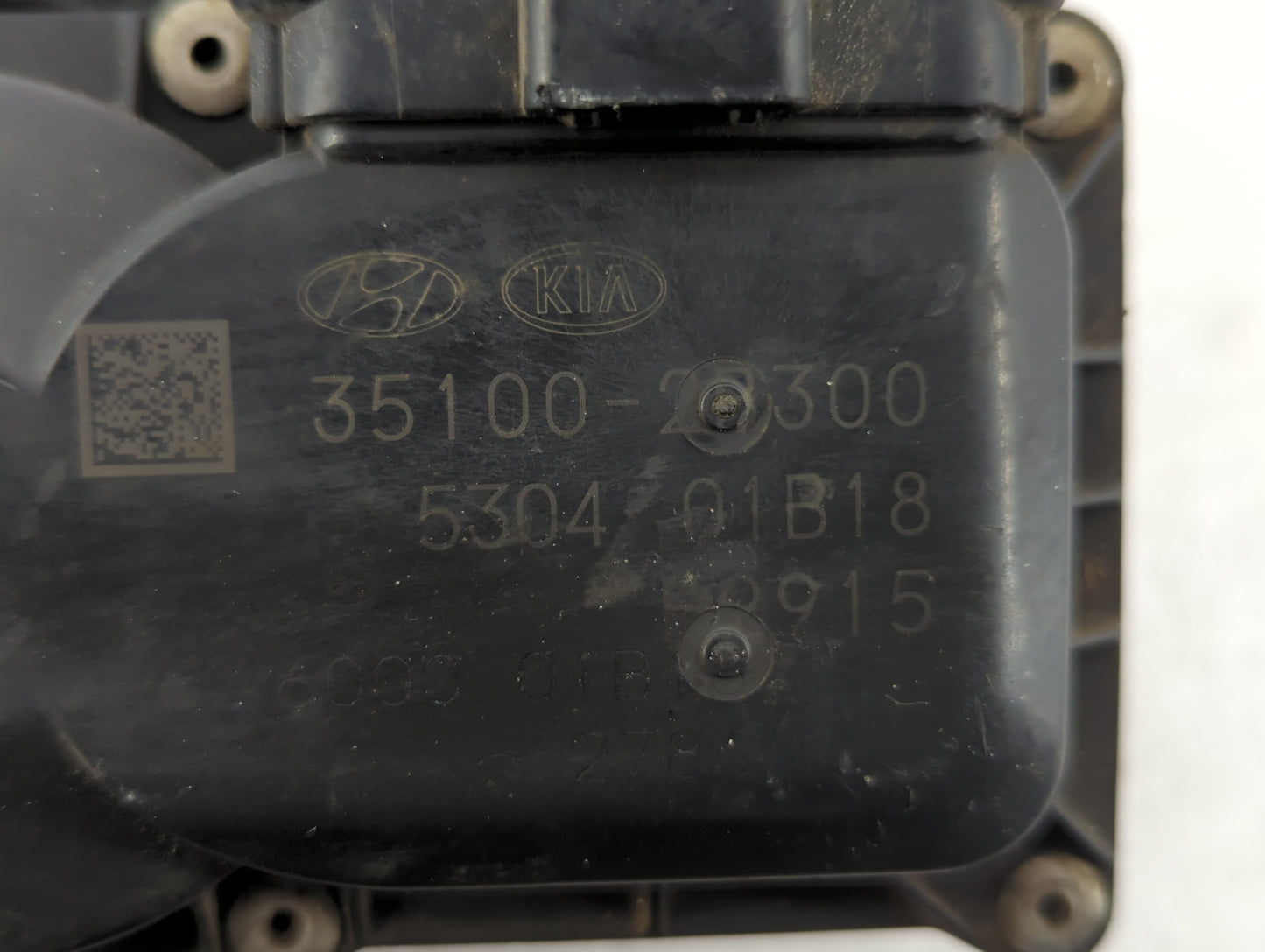 2012-2019 Kia Soul Throttle Body P/N:35100-2B300 Fits Fits 2012 2013 2014 2015 2016 2017 2018 2019 OEM Used Auto Parts - Oem