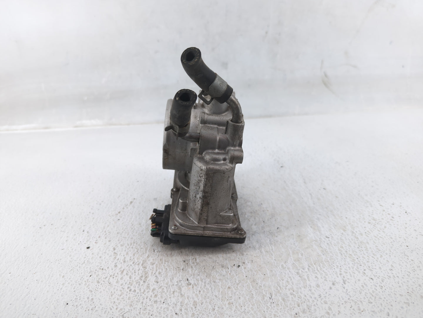 2014-2019 Kia Soul Throttle Body P/N:35100-2E000 Fits Fits 2011 2012 2013 2014 2015 2016 2017 2018 2019 2020 2021 OEM Used A