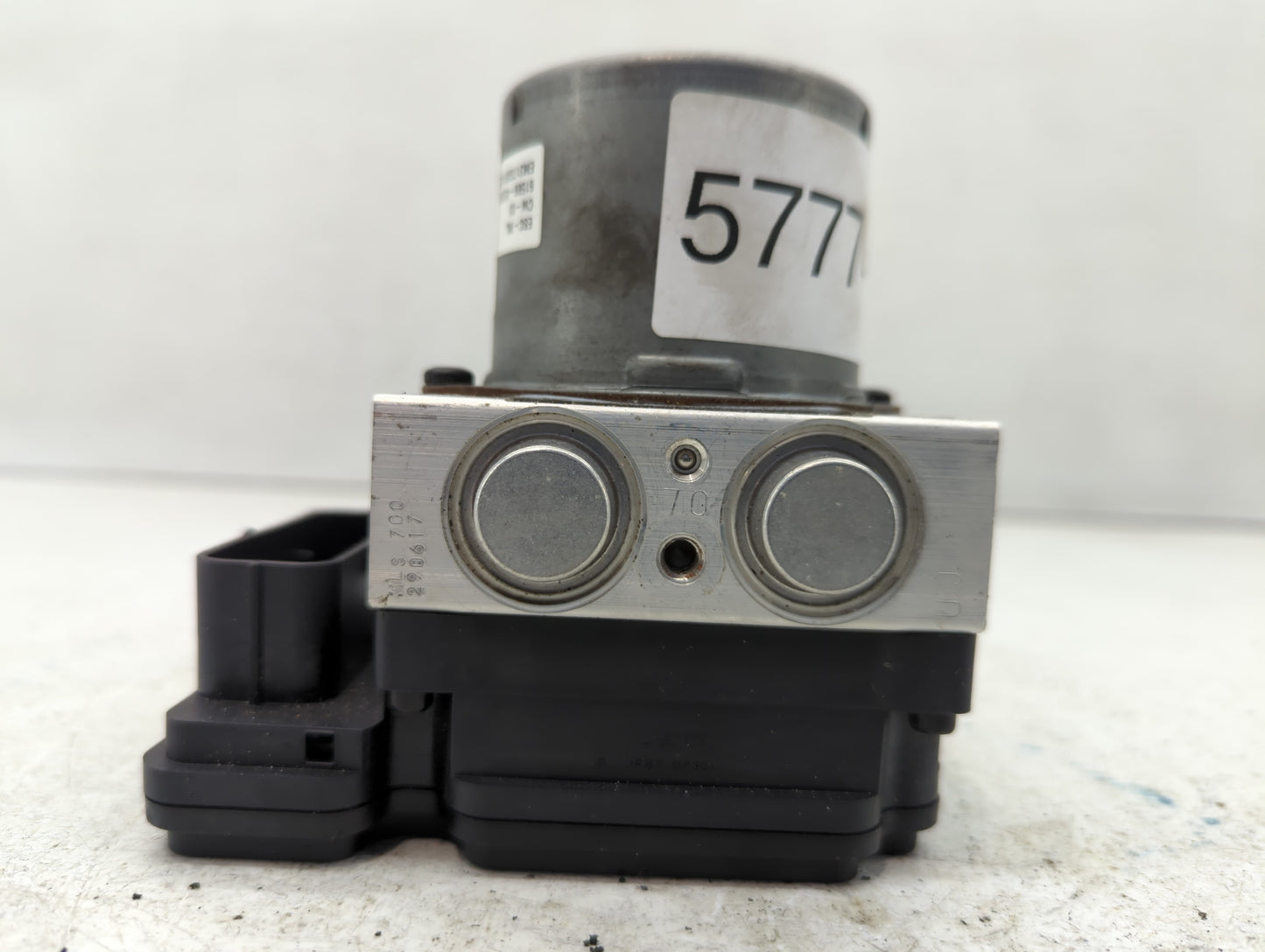 2017-2019 Kia Soul ABS Pump Control Module Replacement P/N:B2589-24540 Fits Fits 2017 2018 2019 OEM Used Auto Parts - Oemuse