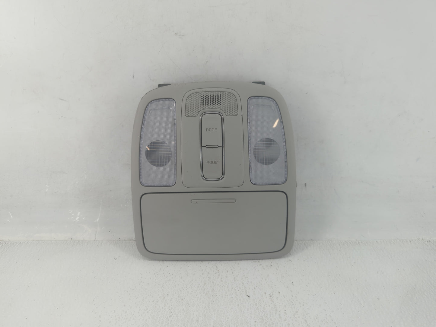 2014-2019 Kia Soul Overhead Roof Console 608561 - Oemusedautoparts1.com