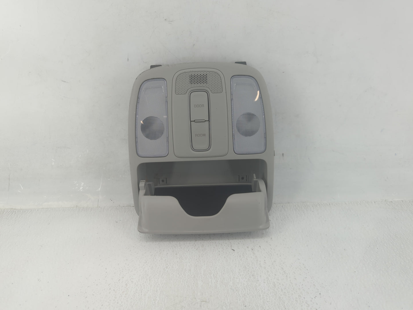 2014-2019 Kia Soul Overhead Roof Console 608561 - Oemusedautoparts1.com