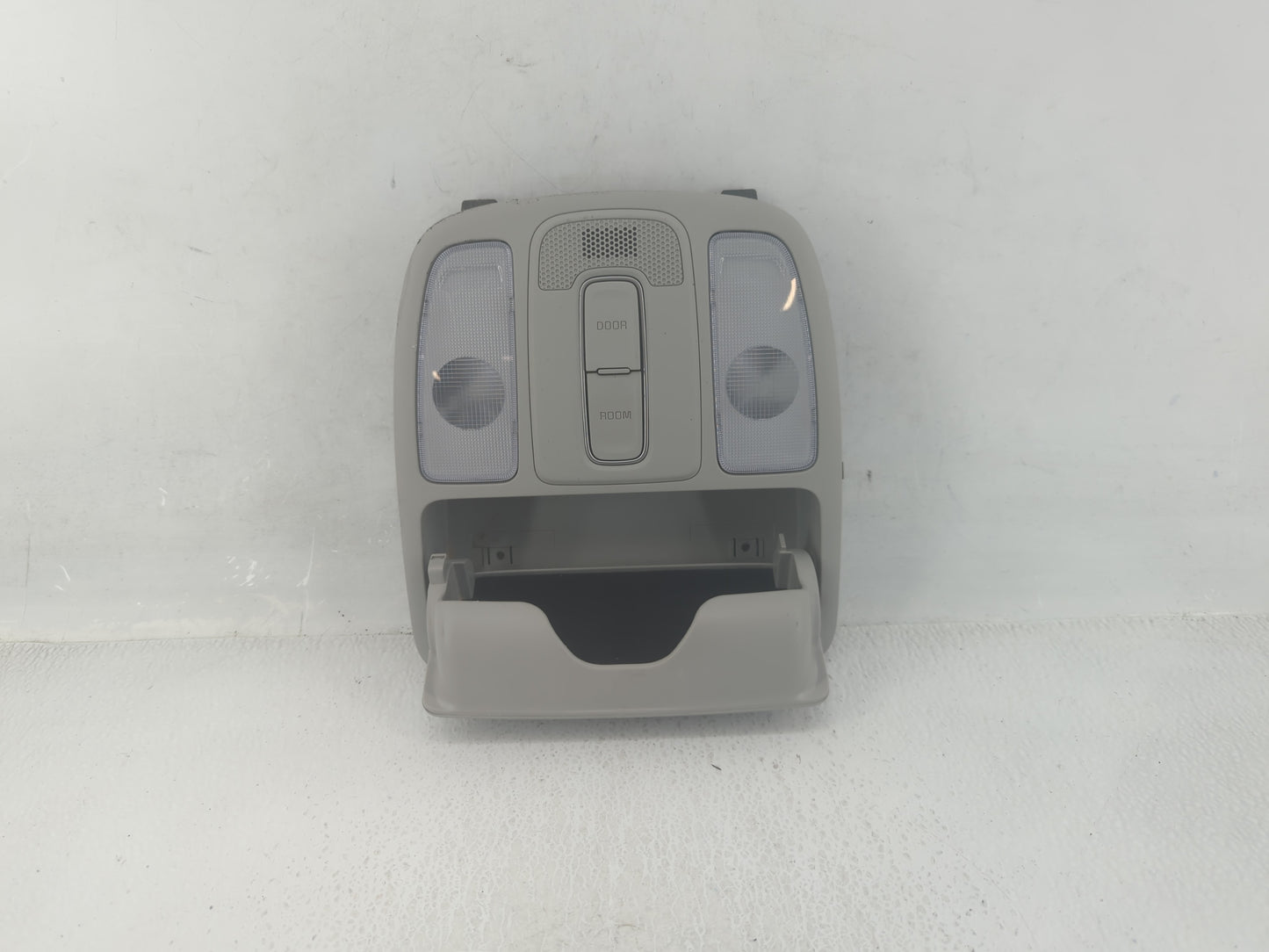 2014-2019 Kia Soul Overhead Roof Console 608561 - Oemusedautoparts1.com