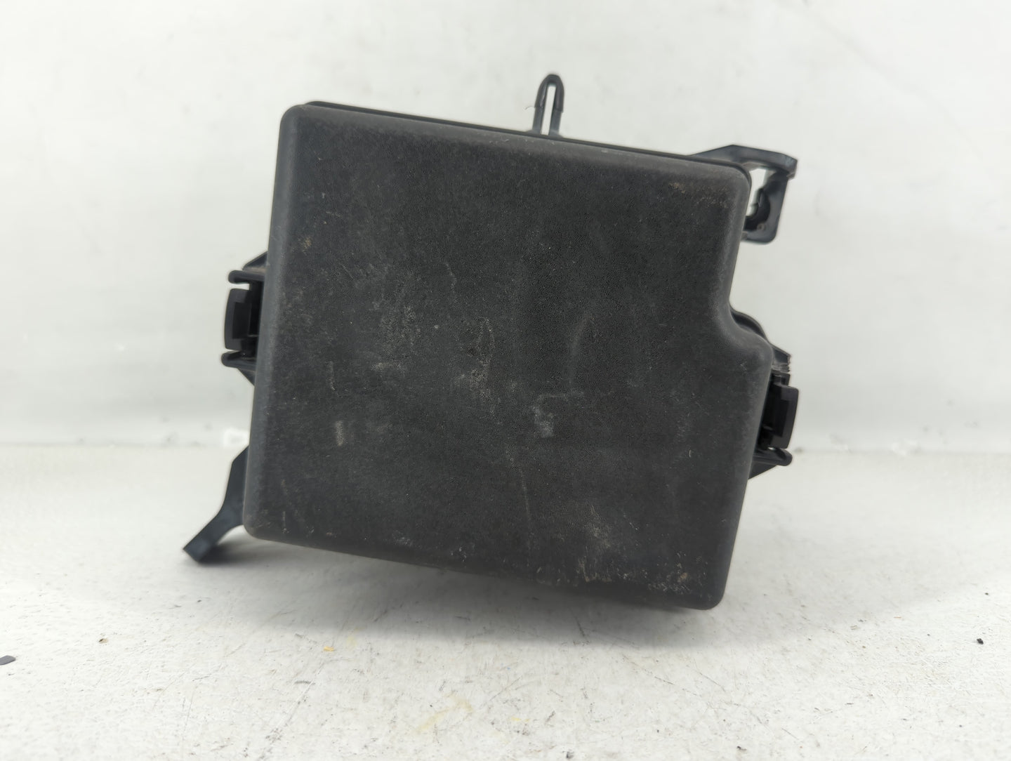 2017-2019 Kia Soul Fusebox Fuse Box Panel Relay Module P/N:91709B2070 Fits Fits 2017 2018 2019 OEM Used Auto Parts - Oemused