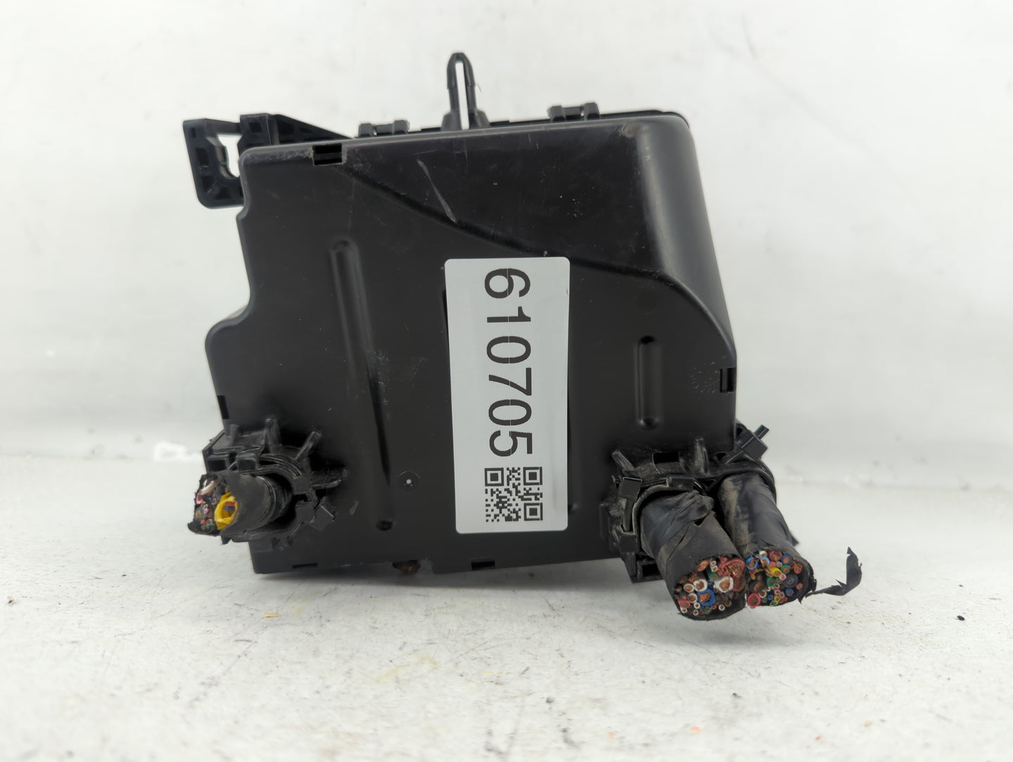 2017-2019 Kia Soul Fusebox Fuse Box Panel Relay Module P/N:91709B2070 Fits Fits 2017 2018 2019 OEM Used Auto Parts - Oemused