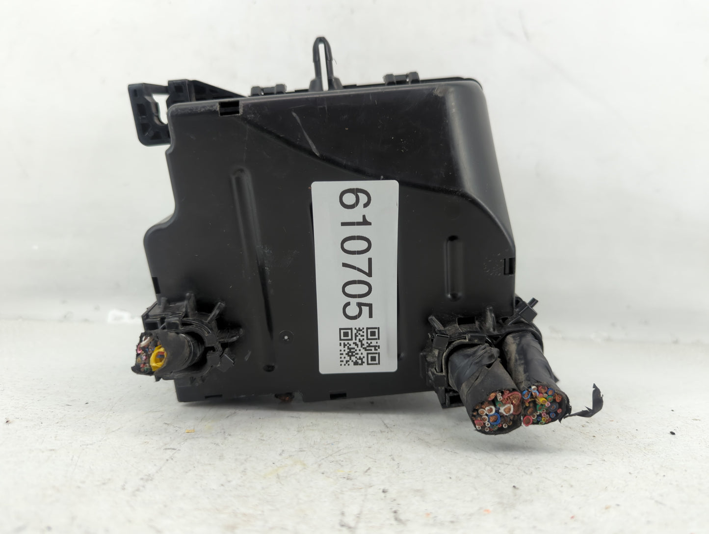 2017-2019 Kia Soul Fusebox Fuse Box Panel Relay Module P/N:91709B2070 Fits Fits 2017 2018 2019 OEM Used Auto Parts - Oemused