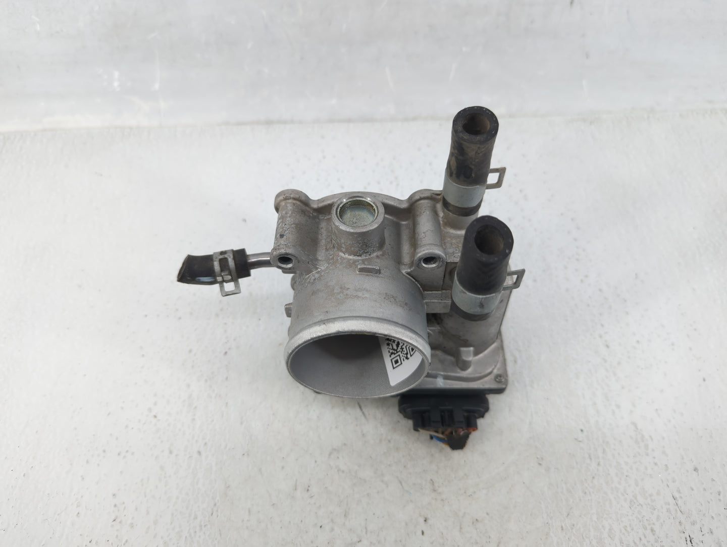 2012-2019 Kia Soul Throttle Body P/N:35100-2B300 Fits Fits 2012 2013 2014 2015 2016 2017 2018 2019 OEM Used Auto Parts - Oem