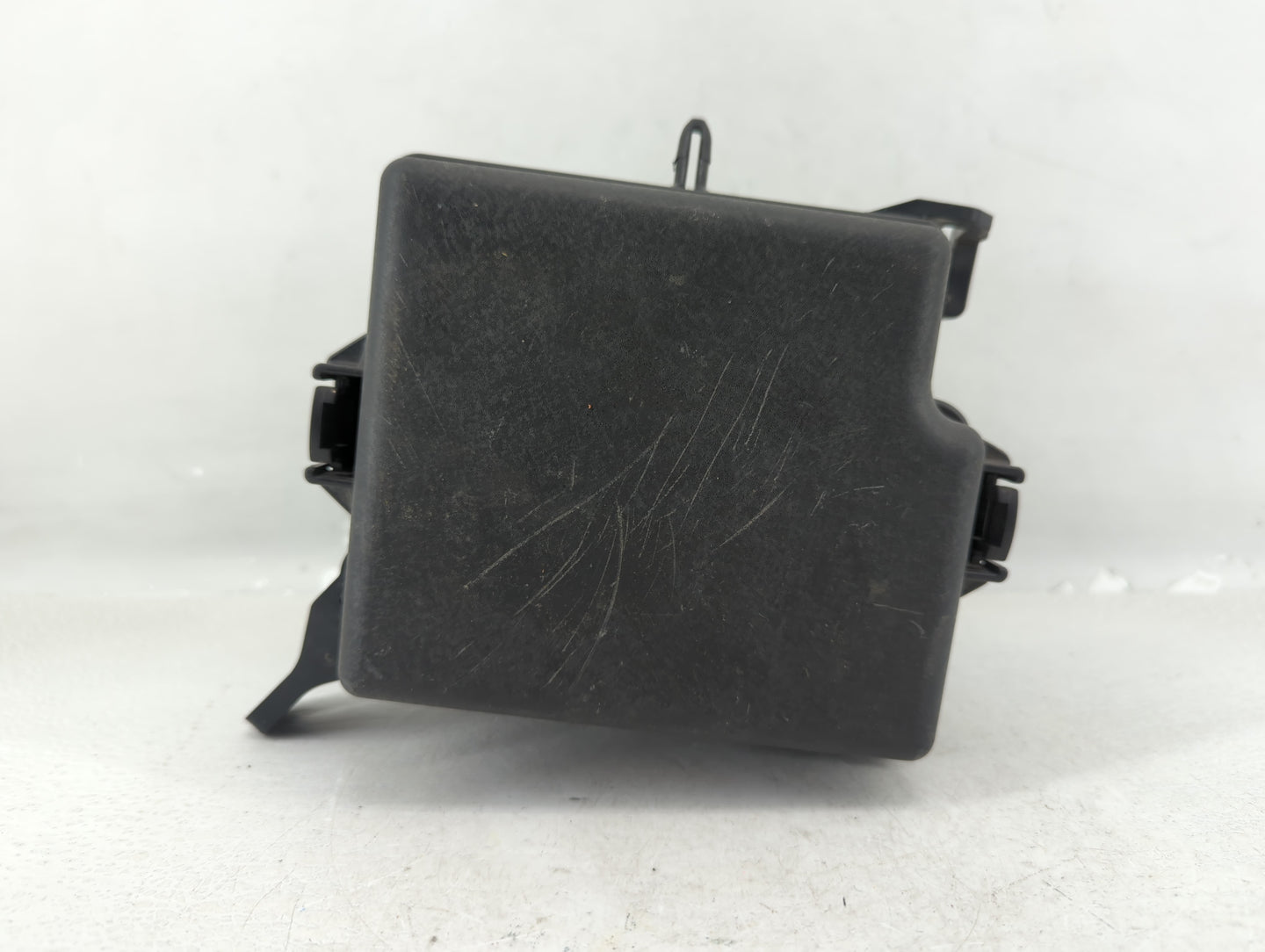 2017-2019 Kia Soul Fusebox Fuse Box Panel Relay Module P/N:91709B2070 Fits Fits 2017 2018 2019 OEM Used Auto Parts - Oemused