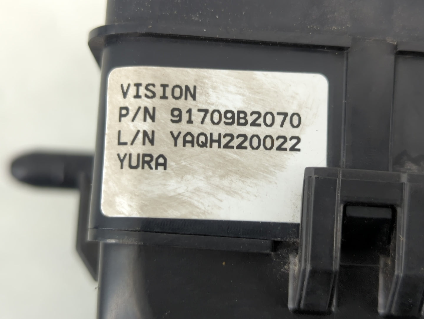 2017-2019 Kia Soul Fusebox Fuse Box Panel Relay Module P/N:91709B2070 Fits Fits 2017 2018 2019 OEM Used Auto Parts - Oemused