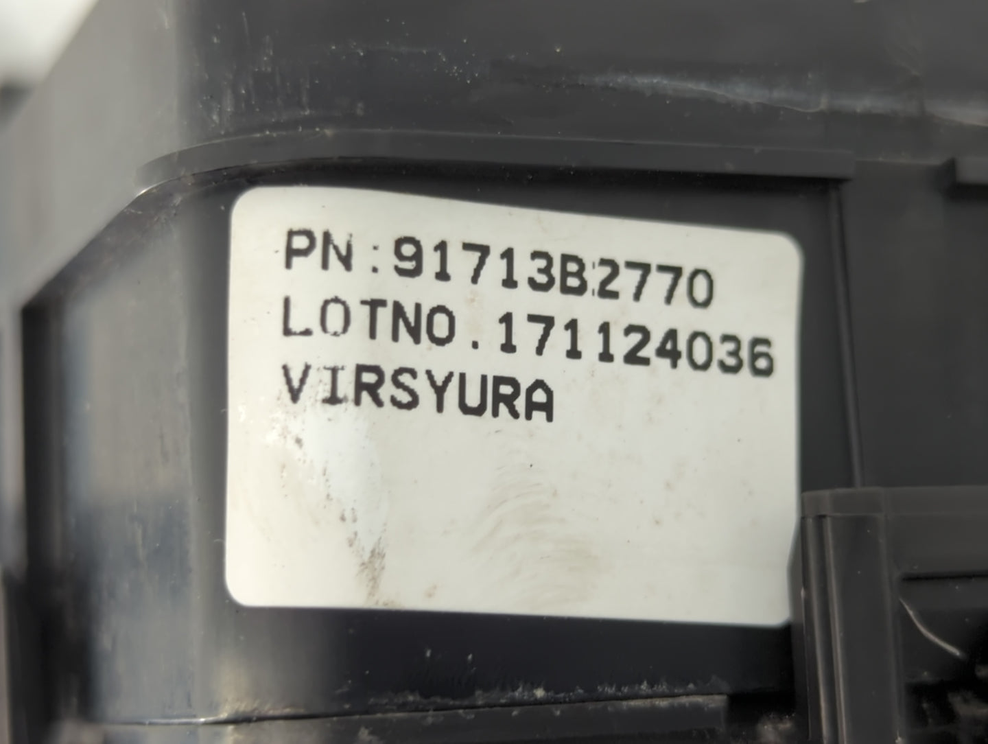 2017-2019 Kia Soul Fusebox Fuse Box Panel Relay Module P/N:91713B2770 Fits Fits 2017 2018 2019 OEM Used Auto Parts - Oemused