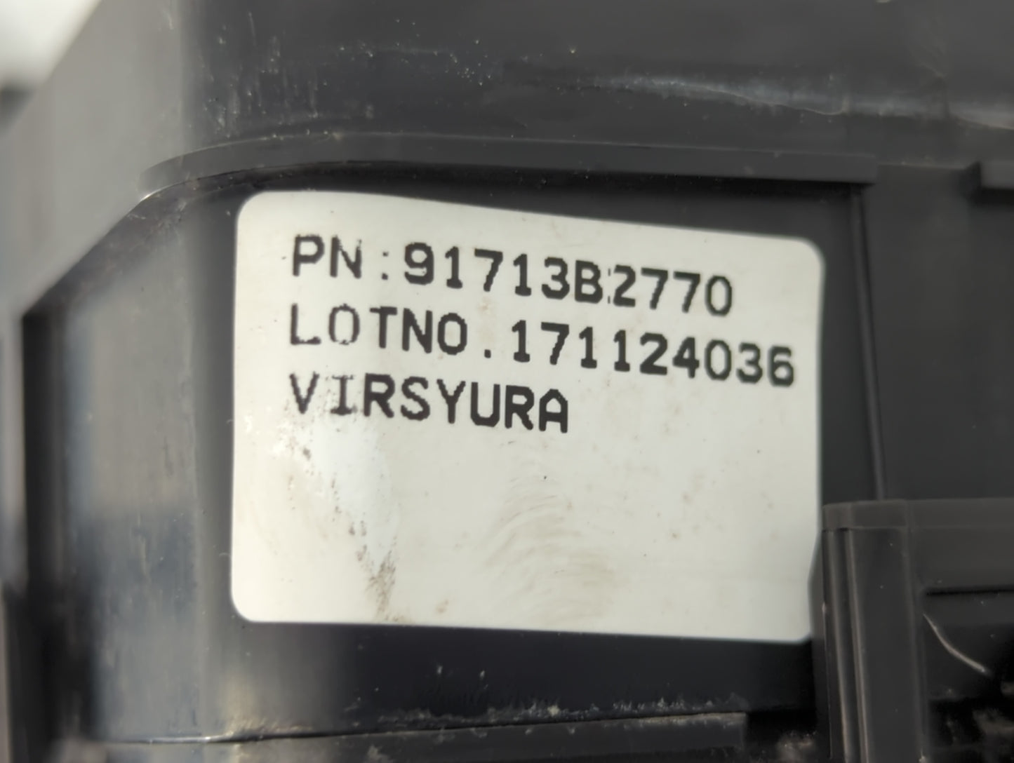 2017-2019 Kia Soul Fusebox Fuse Box Panel Relay Module P/N:91713B2770 Fits Fits 2017 2018 2019 OEM Used Auto Parts - Oemused