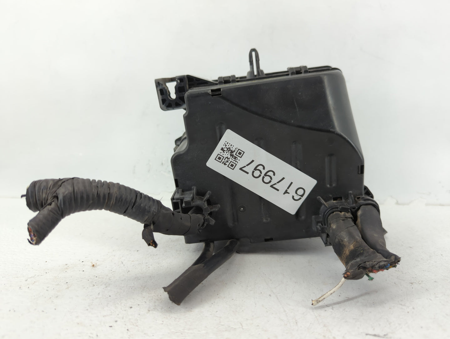 2017-2019 Kia Soul Fusebox Fuse Box Panel Relay Module P/N:91950-B2330 Fits Fits 2017 2018 2019 OEM Used Auto Parts - Oemuse