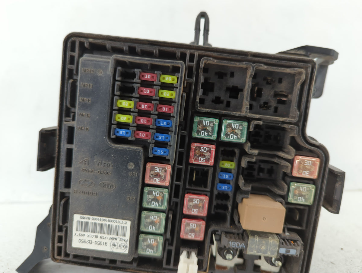 2017-2019 Kia Soul Fusebox Fuse Box Panel Relay Module P/N:91950-B2330 Fits Fits 2017 2018 2019 OEM Used Auto Parts - Oemuse