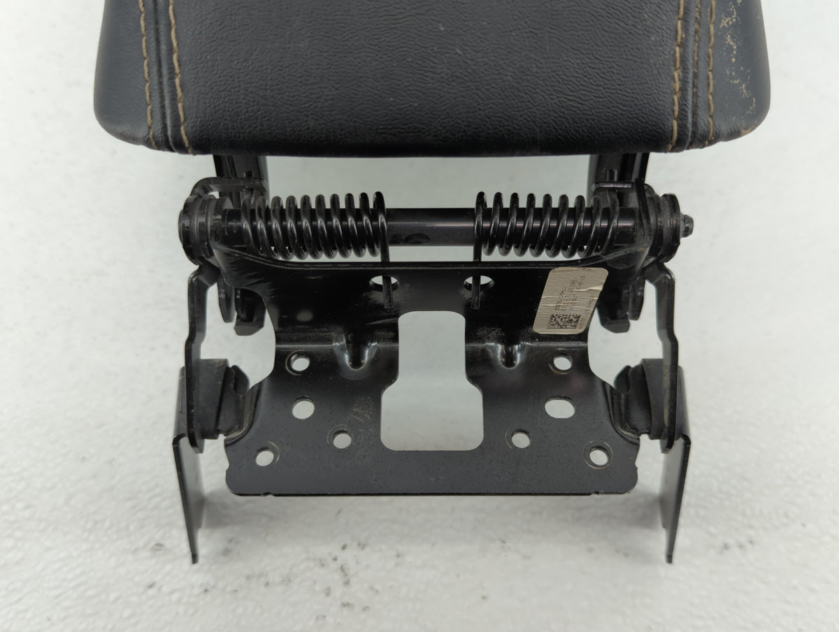 2018 Kia Soul Center Console Armrest Cover Lid Black 625387 - Oemusedautoparts1.com