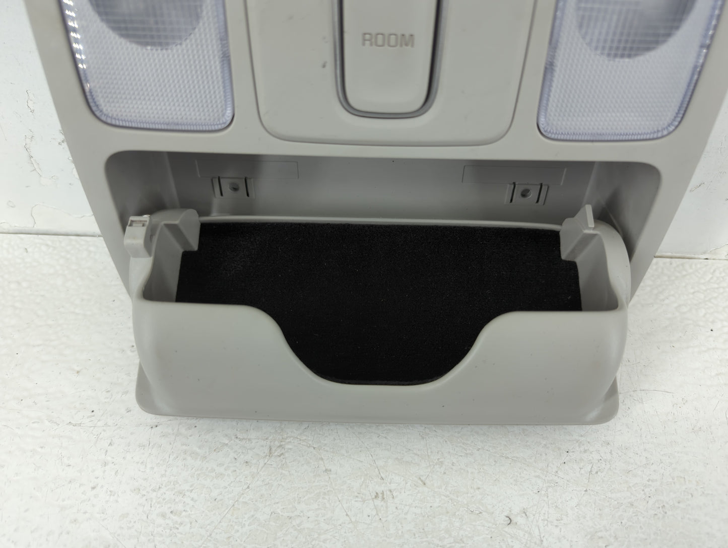 2014-2019 Kia Soul Overhead Roof Console 625919 - Oemusedautoparts1.com