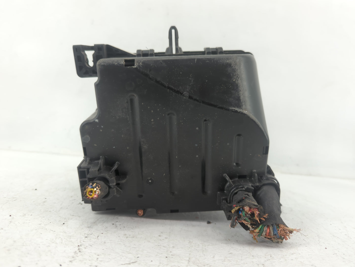 2017-2019 Kia Soul Fusebox Fuse Box Panel Relay Module P/N:91709B2070 91950-B2350 Fits Fits 2017 2018 2019 OEM Used Auto Par