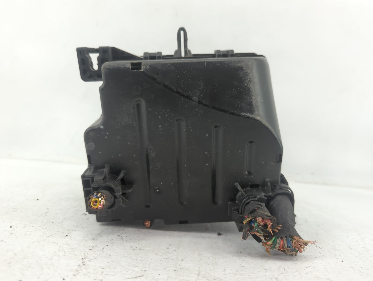 2017-2019 Kia Soul Fusebox Fuse Box Panel Relay Module P/N:91709B2070 91950-B2350 Fits Fits 2017 2018 2019 OEM Used Auto Par