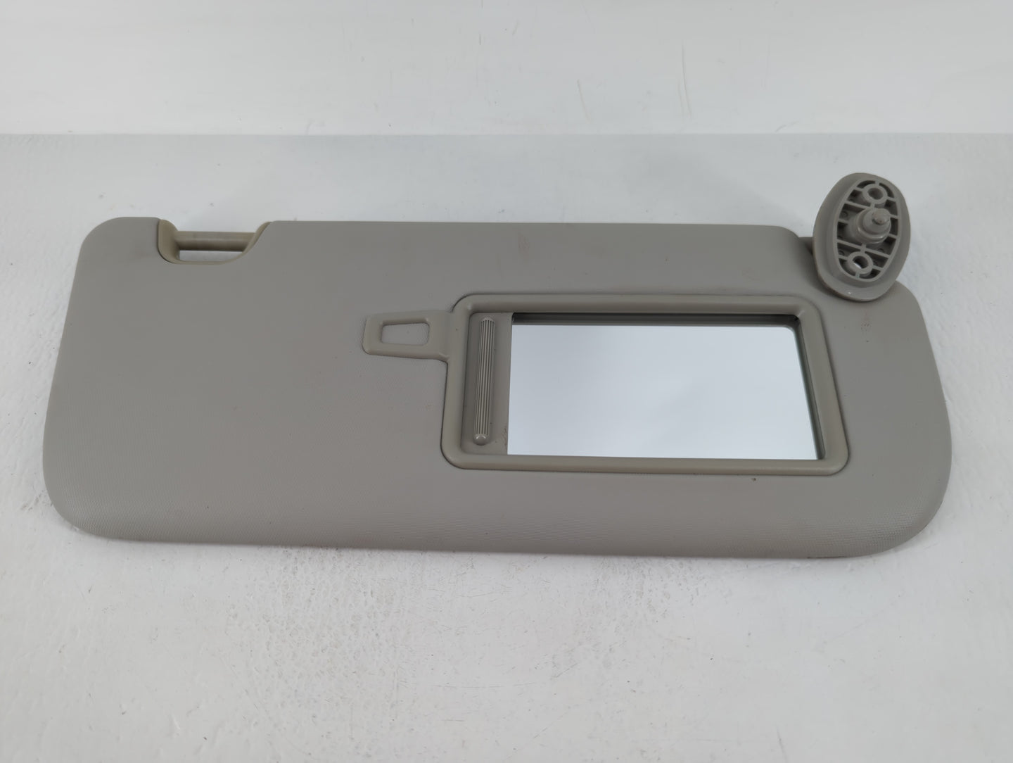 2014-2019 Kia Soul Sun Visor Shade Replacement Passenger Right Mirror Fits Fits 2014 2015 2016 2017 2018 2019 OEM Used Auto 