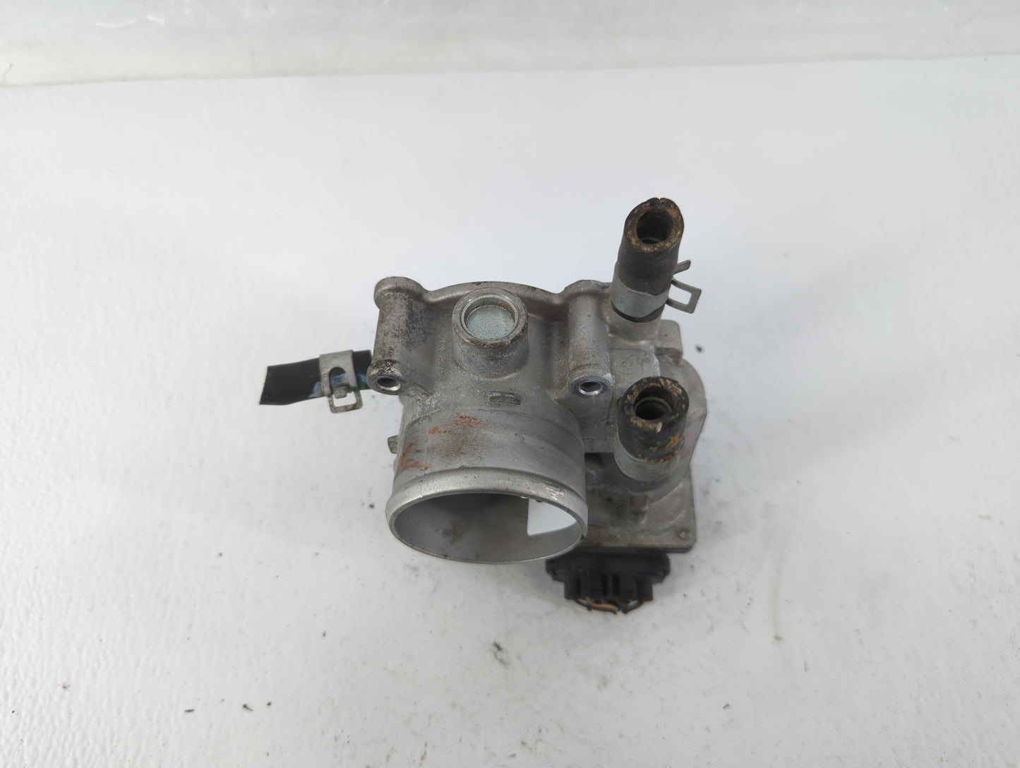 2014-2019 Kia Soul Throttle Body P/N:35100-2B300 Fits Fits 2011 2012 2013 2014 2015 2016 2017 2018 2019 2020 2021 OEM Used A