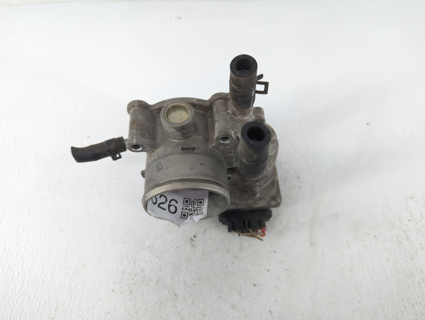 2012-2019 Kia Soul Throttle Body P/N:35100-2B300 Fits Fits 2012 2013 2014 2015 2016 2017 2018 2019 OEM Used Auto Parts - Oem