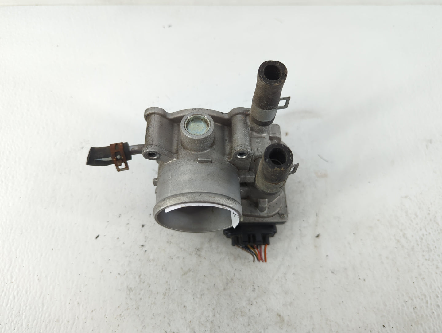 2014-2019 Kia Soul Throttle Body P/N:35100-2B300 Fits Fits 2011 2012 2013 2014 2015 2016 2017 2018 2019 2020 2021 OEM Used A