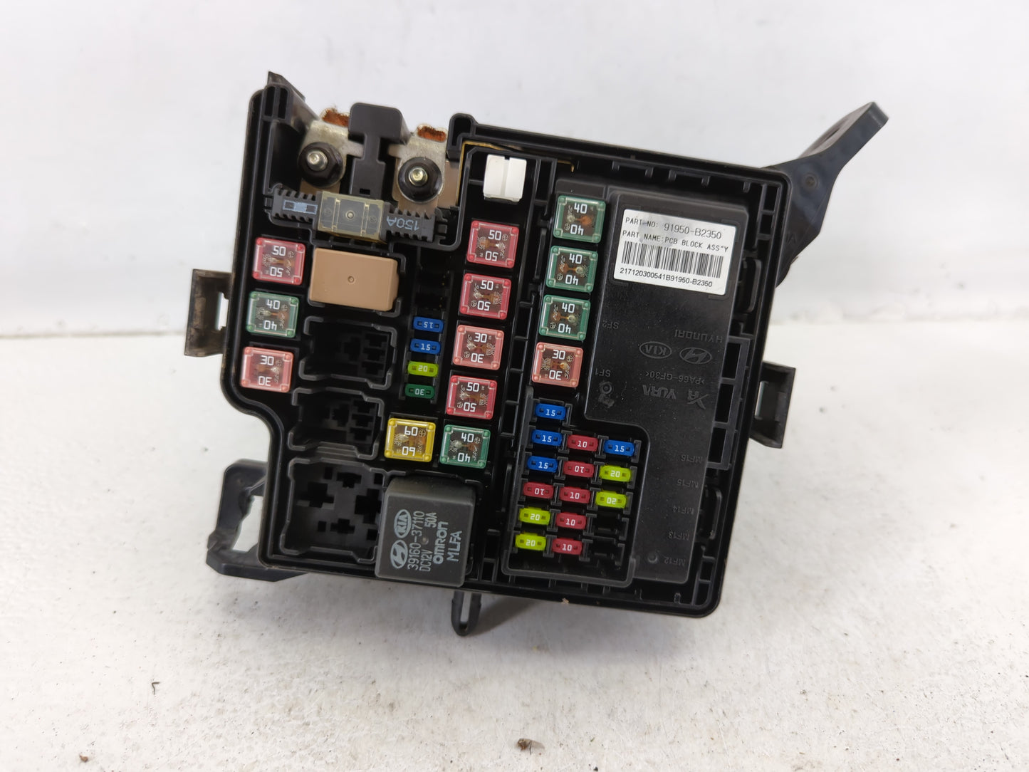 2017-2019 Kia Soul Fusebox Fuse Box Panel Relay Module P/N:91302B2060 Fits Fits 2017 2018 2019 OEM Used Auto Parts - Oemused