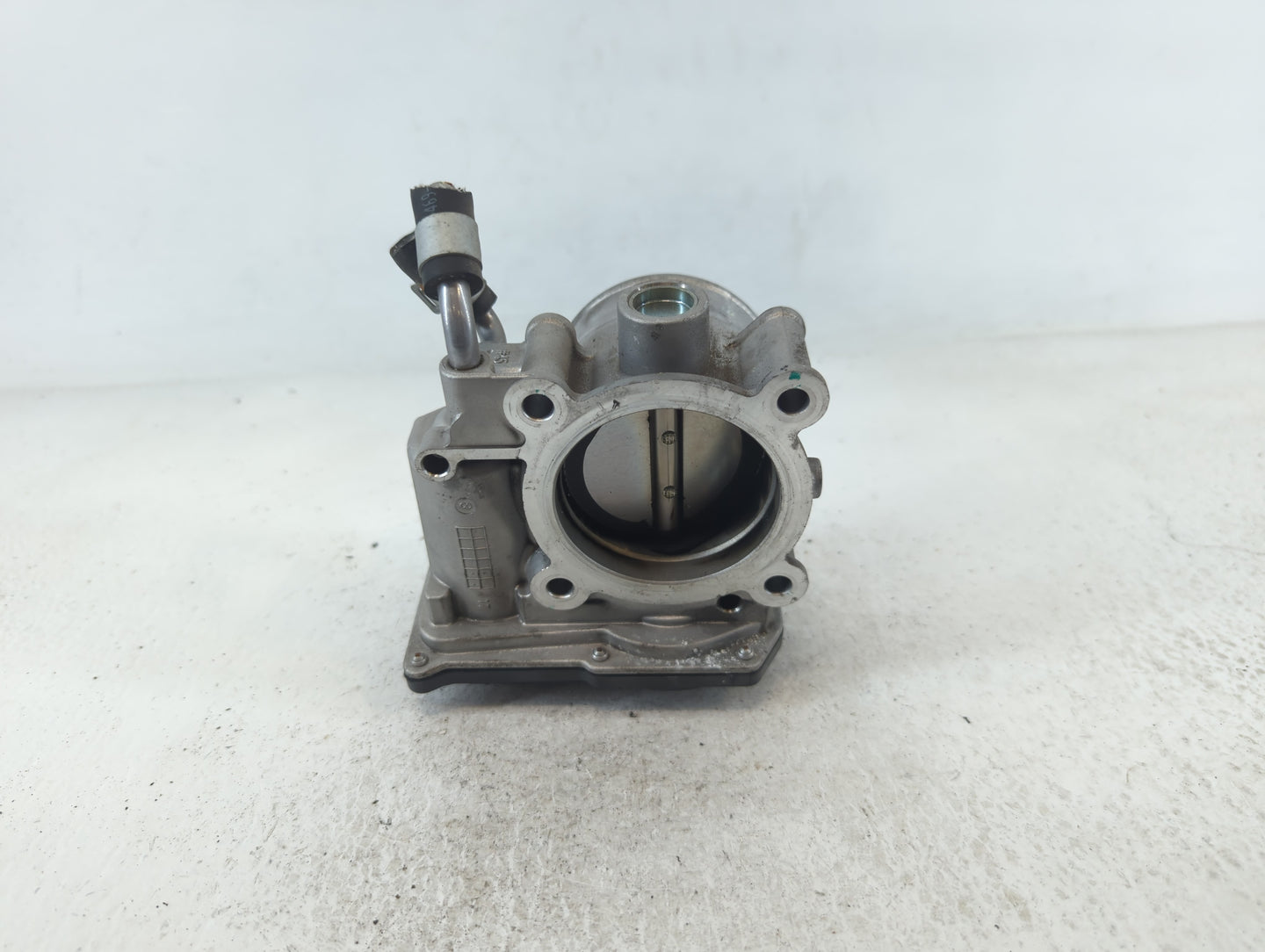 2014-2019 Kia Soul Throttle Body P/N:35100-2E000 Fits Fits 2011 2012 2013 2014 2015 2016 2017 2018 2019 2020 2021 OEM Used A