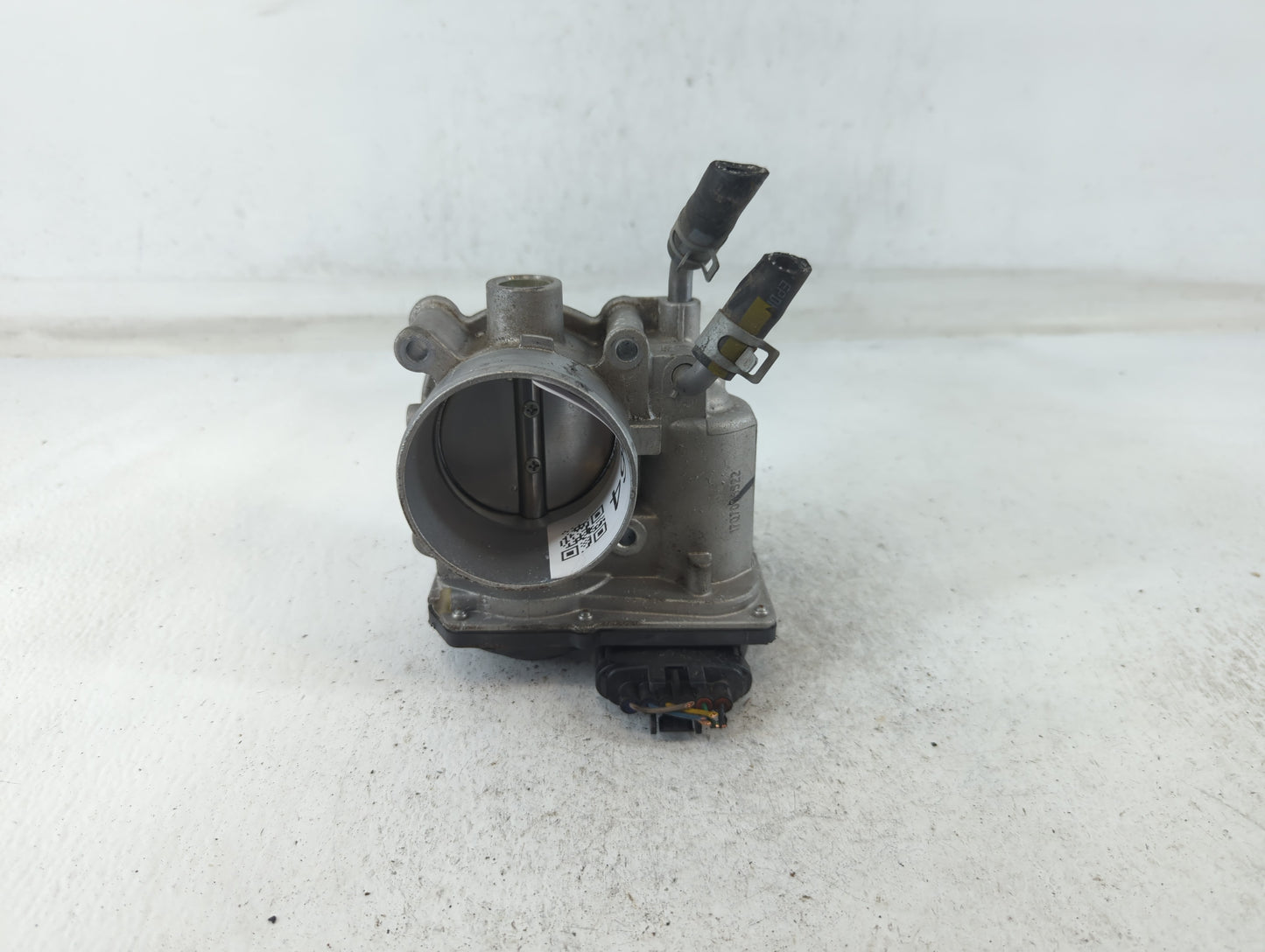 2014-2019 Kia Soul Throttle Body P/N:35100-2E000 Fits Fits 2011 2012 2013 2014 2015 2016 2017 2018 2019 2020 2021 OEM Used A