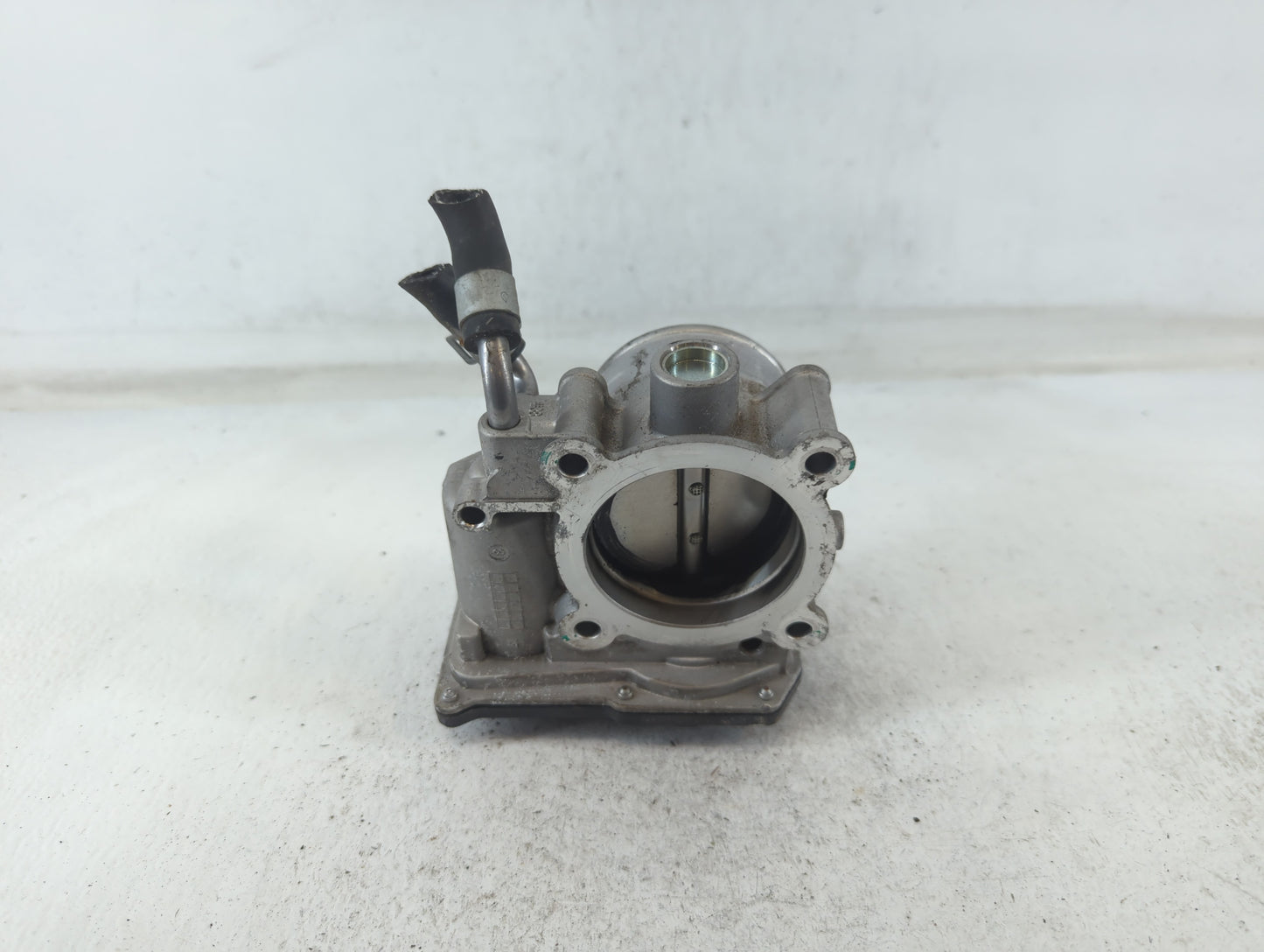 2014-2019 Kia Soul Throttle Body P/N:35100-2E000 Fits Fits 2011 2012 2013 2014 2015 2016 2017 2018 2019 2020 2021 OEM Used A