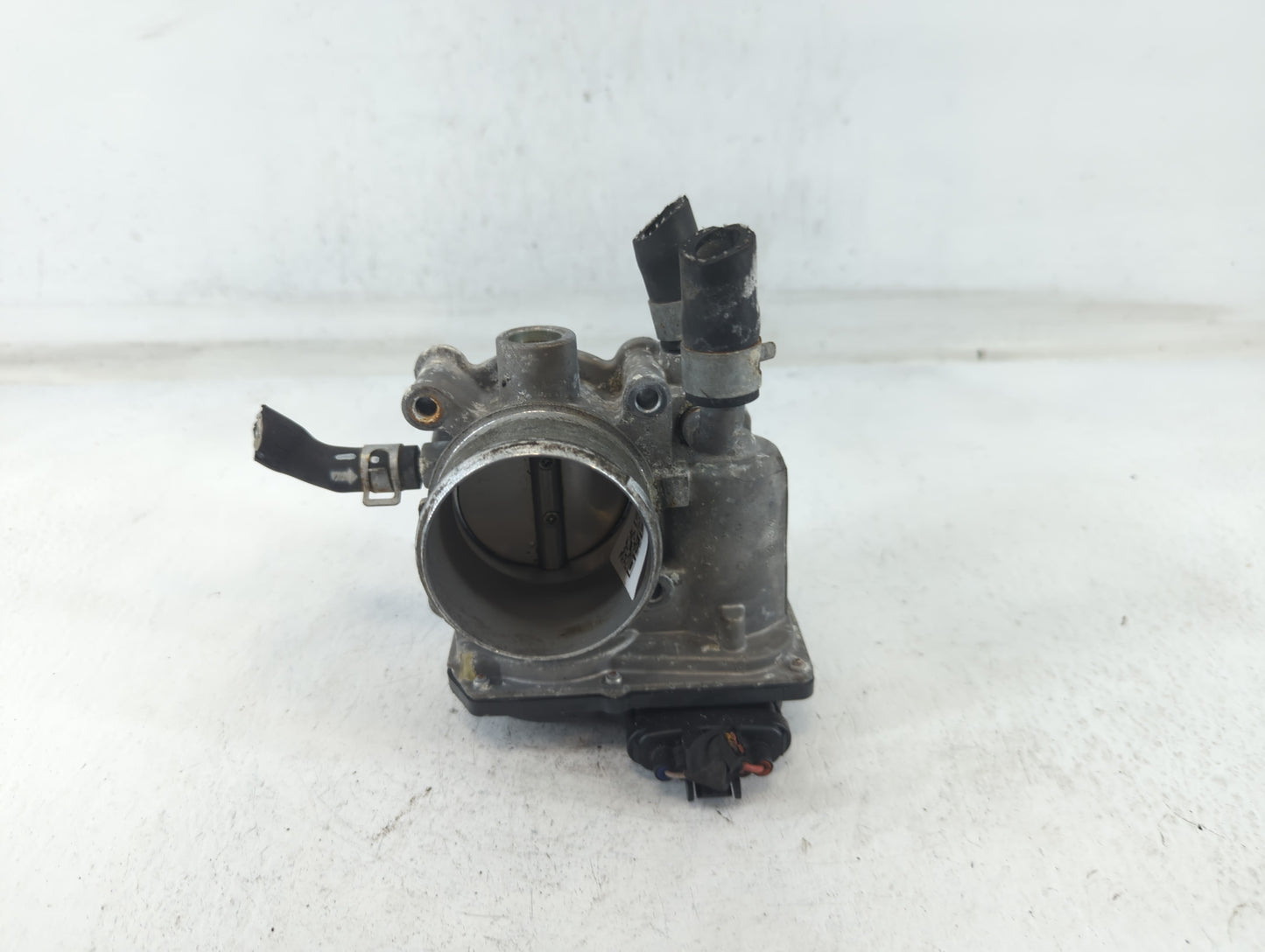 2017-2021 Kia Soul Throttle Body P/N:35100-2B340 Fits Fits 2015 2016 2017 2018 2019 2020 2021 2022 OEM Used Auto Parts - Oem