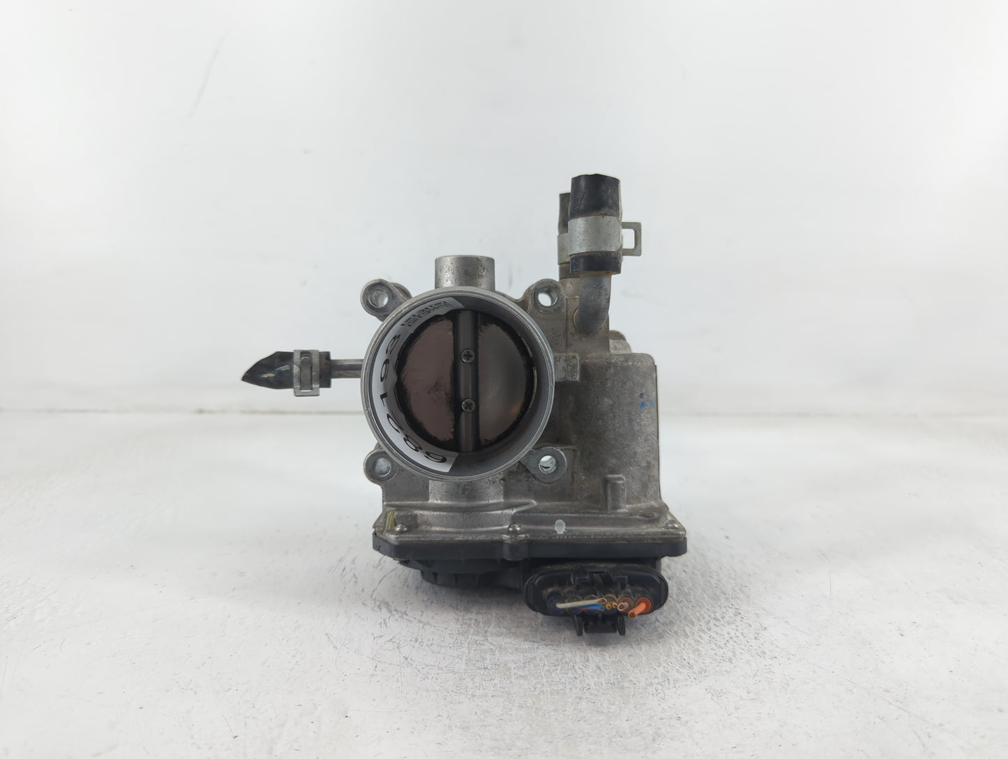 2012-2019 Kia Soul Throttle Body P/N:35100-2B300 Fits Fits 2012 2013 2014 2015 2016 2017 2018 2019 OEM Used Auto Parts - Oem